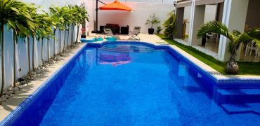 RESIDENCE MEUBLÉE 6 PIÈCES AVEC PISCINE PRIVÉE ANGRÉ