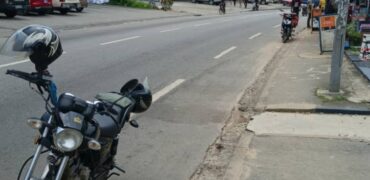 Villa ou bureau 2 plateaux vallon bordure de voie