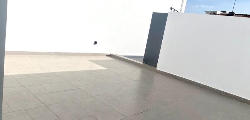 Villa avec piscine sur le toit