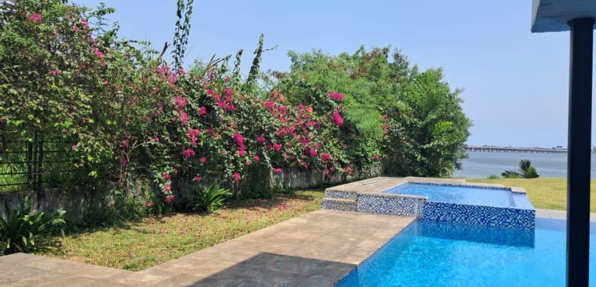 En bordure le lagune au Golf