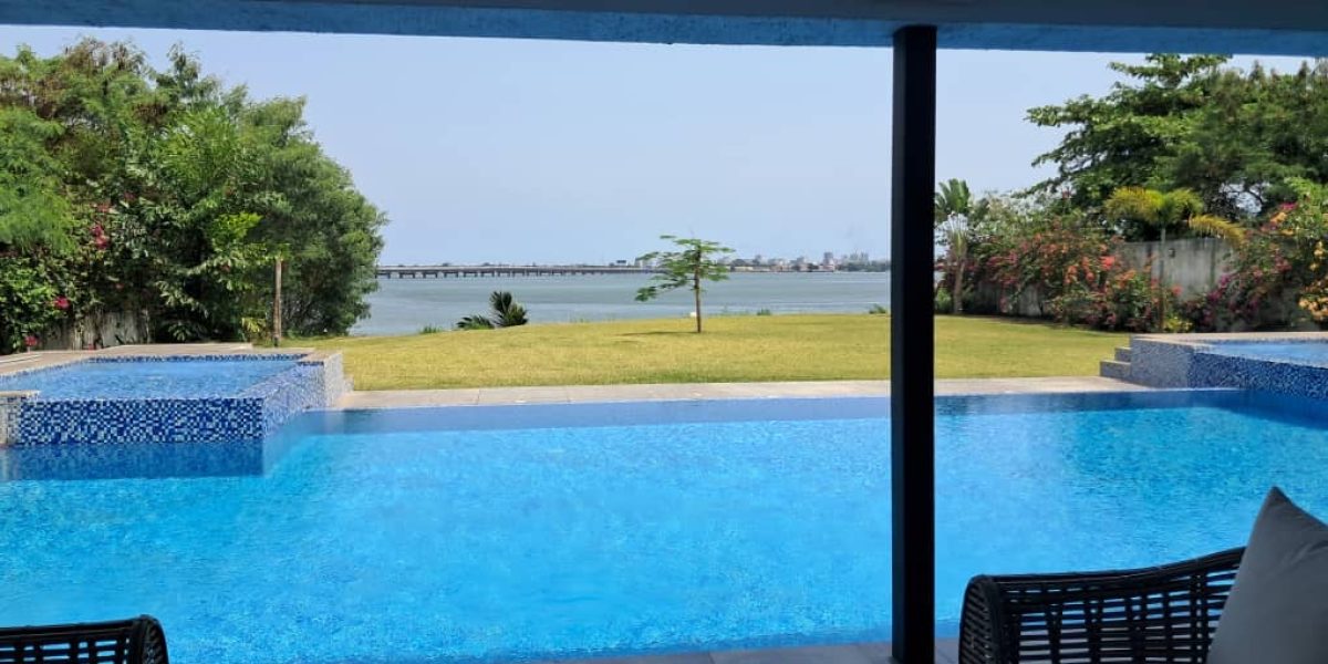 En bordure le lagune au Golf